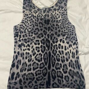 Cashmere black and white leopard vest